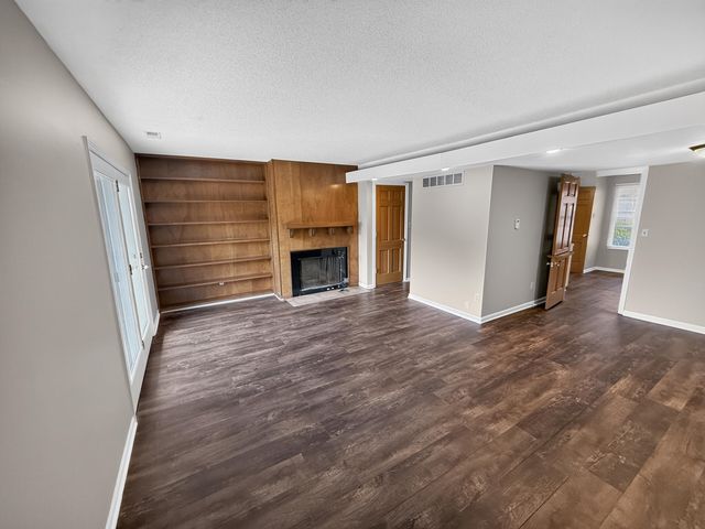 1201 S OLD 63 203, Columbia, MO 65201