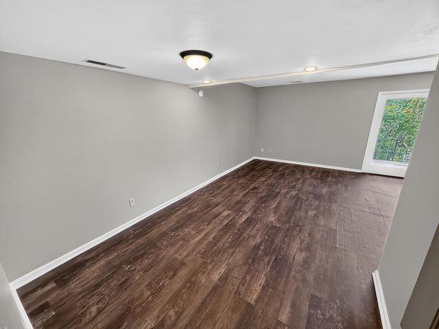 1201 S OLD 63 203, Columbia, MO 65201