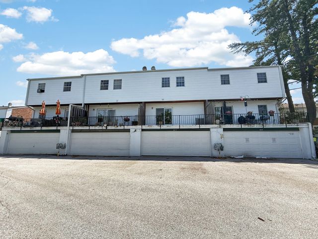 1201 S OLD 63 203, Columbia, MO 65201