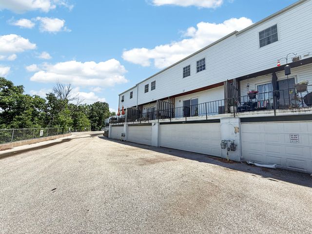 1201 S OLD 63 203, Columbia, MO 65201