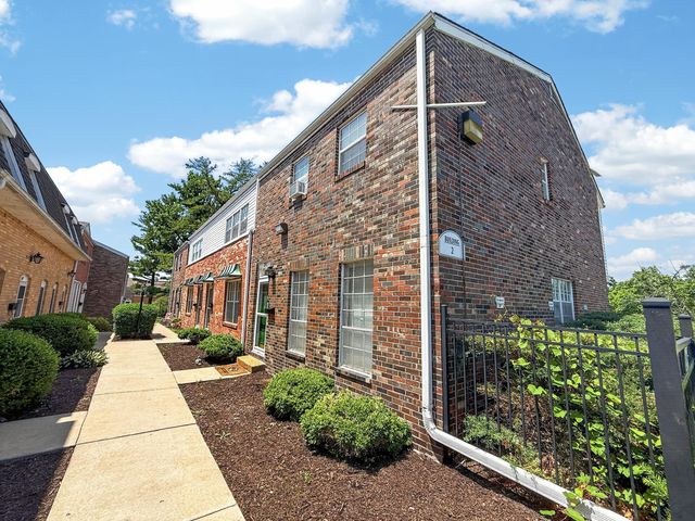 1201 S OLD 63 203, Columbia, MO 65201