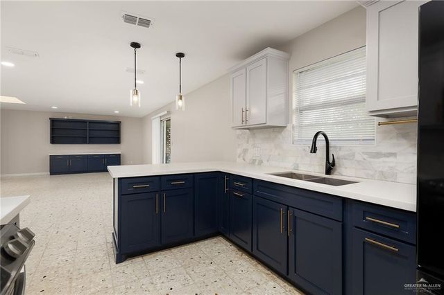 1407 Quamasia Avenue, Mcallen, TX 78504