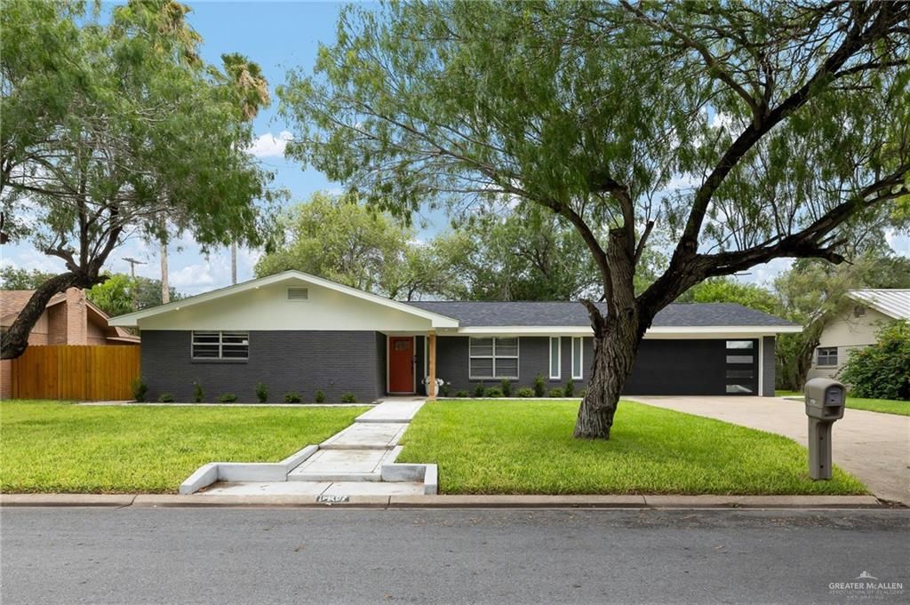1407 Quamasia Avenue, Mcallen, TX 78504