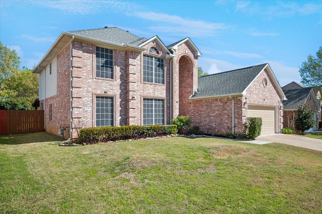 2317 Denham Drive, Arlington, TX 76001