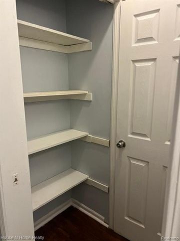 50 W Milton Avenue, Hazel Park, MI 48030