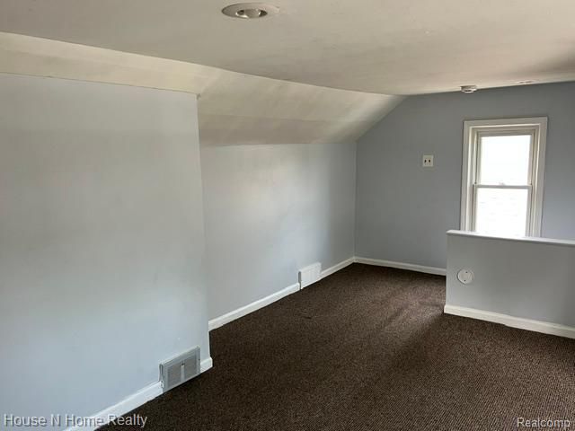 50 W Milton Avenue, Hazel Park, MI 48030