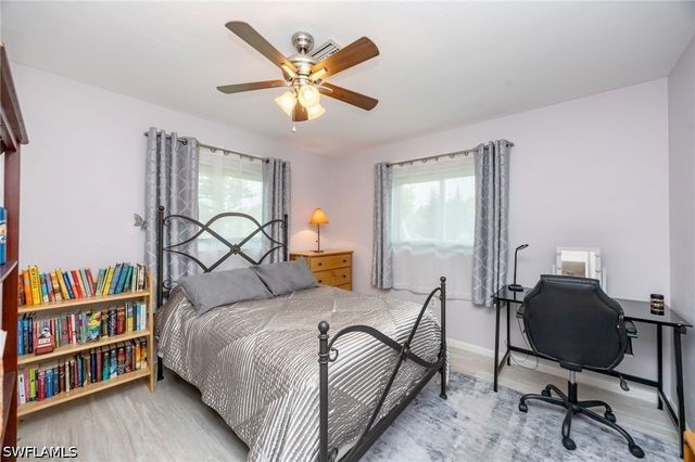 363 Juli Fe DR, Naples, FL 34110