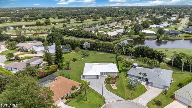 363 Juli Fe DR, Naples, FL 34110