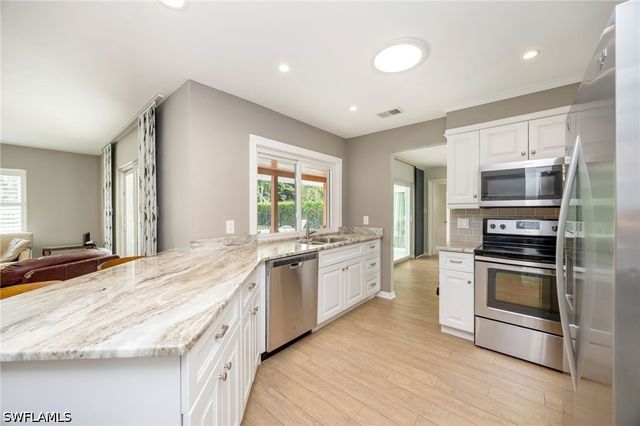 363 Juli Fe DR, Naples, FL 34110