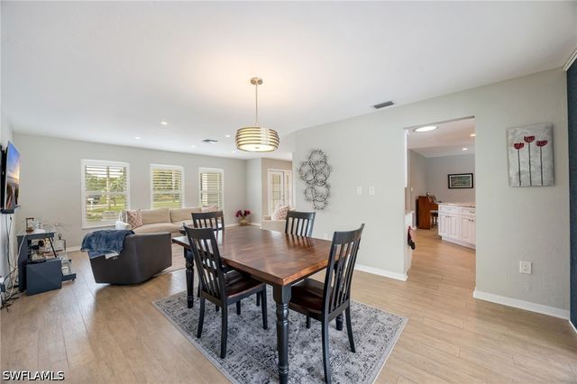 363 Juli Fe DR, Naples, FL 34110