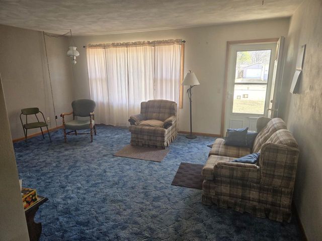 303 E 7 th Avenue, Brodhead, WI 53520