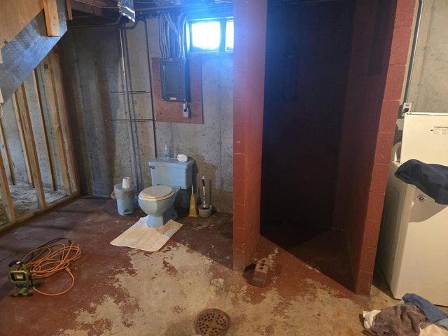 303 E 7 th Avenue, Brodhead, WI 53520