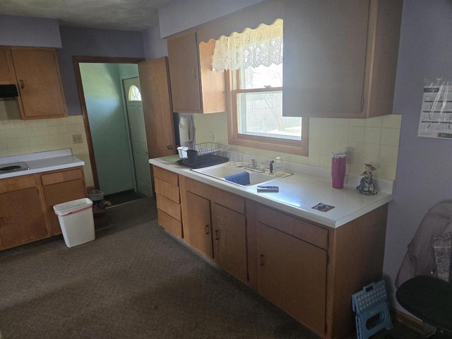 303 E 7 th Avenue, Brodhead, WI 53520