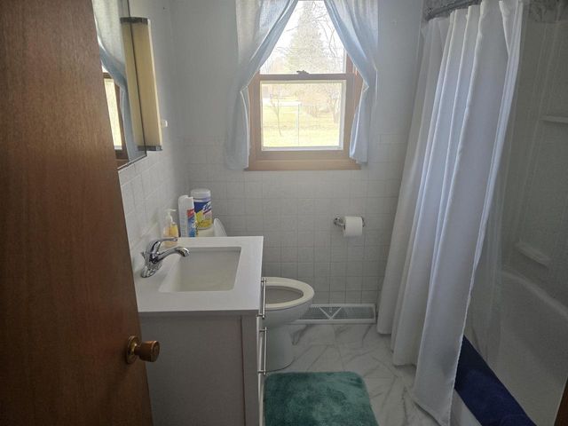 303 E 7 th Avenue, Brodhead, WI 53520