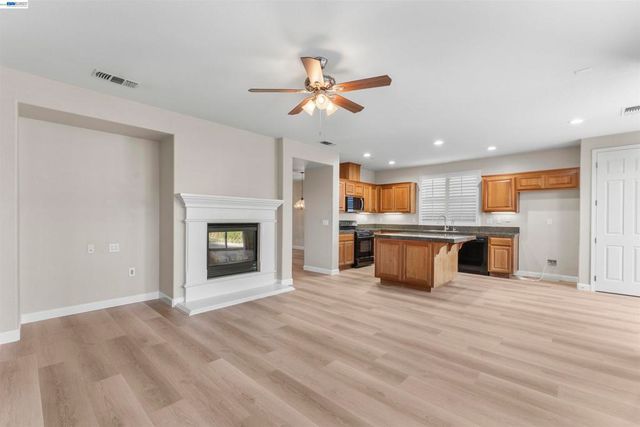 2652 Crescent Way, Discovery Bay, CA 94505
