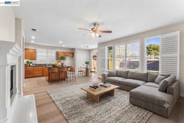 2652 Crescent Way, Discovery Bay, CA 94505
