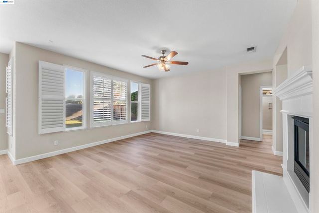 2652 Crescent Way, Discovery Bay, CA 94505