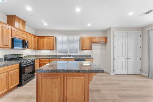 2652 Crescent Way, Discovery Bay, CA 94505