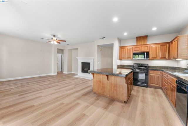 2652 Crescent Way, Discovery Bay, CA 94505