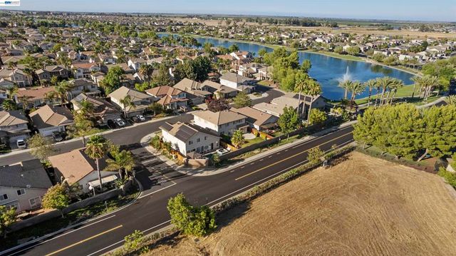 2652 Crescent Way, Discovery Bay, CA 94505