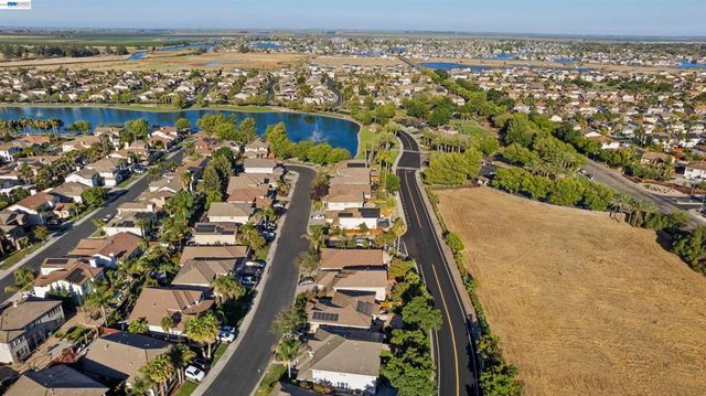 2652 Crescent Way, Discovery Bay, CA 94505