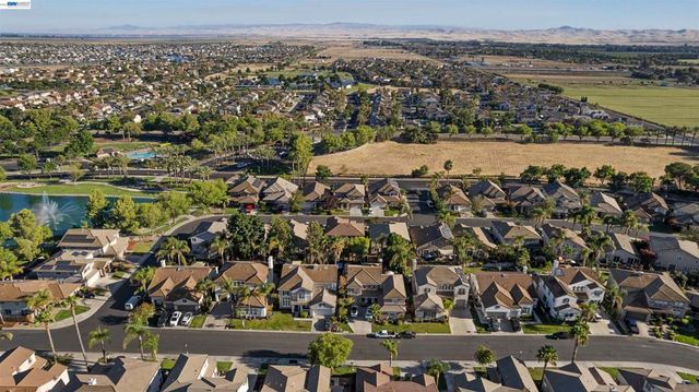 2652 Crescent Way, Discovery Bay, CA 94505