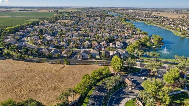 2652 Crescent Way, Discovery Bay, CA 94505