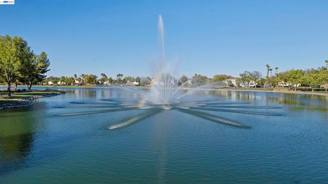 2652 Crescent Way, Discovery Bay, CA 94505
