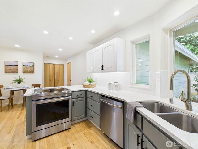 201 Rainier Lane, Port Ludlow, WA 98365