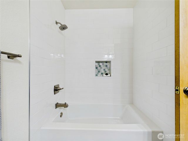 201 Rainier Lane, Port Ludlow, WA 98365