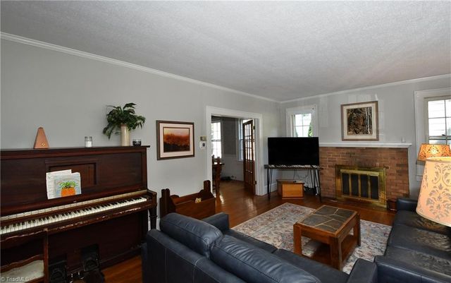 422 Horace Mann Avenue, Winston-salem, NC 27104