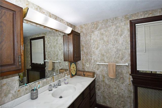 422 Horace Mann Avenue, Winston-salem, NC 27104