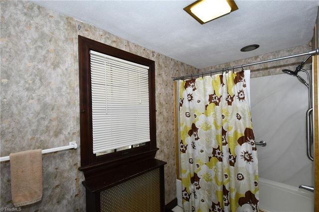 422 Horace Mann Avenue, Winston-salem, NC 27104