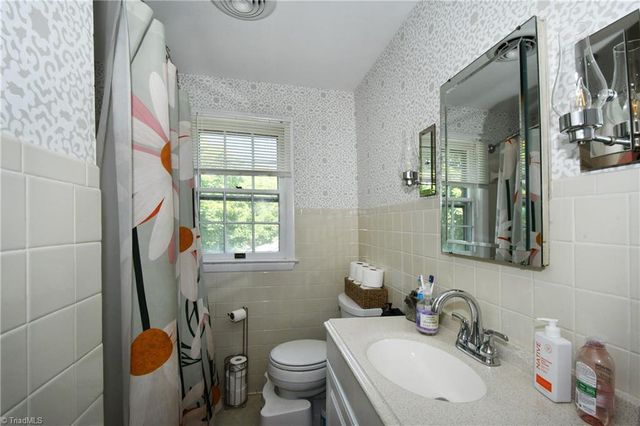 422 Horace Mann Avenue, Winston-salem, NC 27104