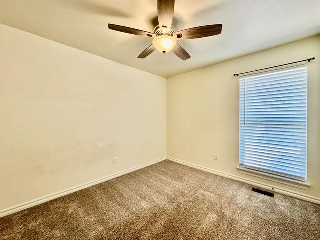308 N Lockeport Drive, Edmond, OK 73003