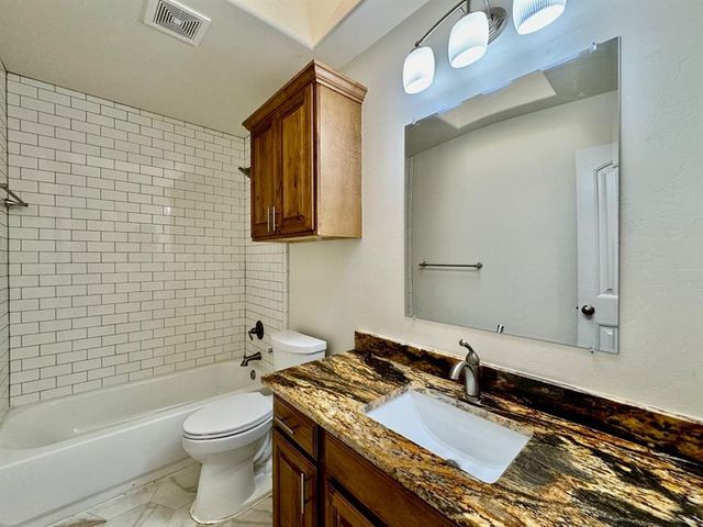 308 N Lockeport Drive, Edmond, OK 73003