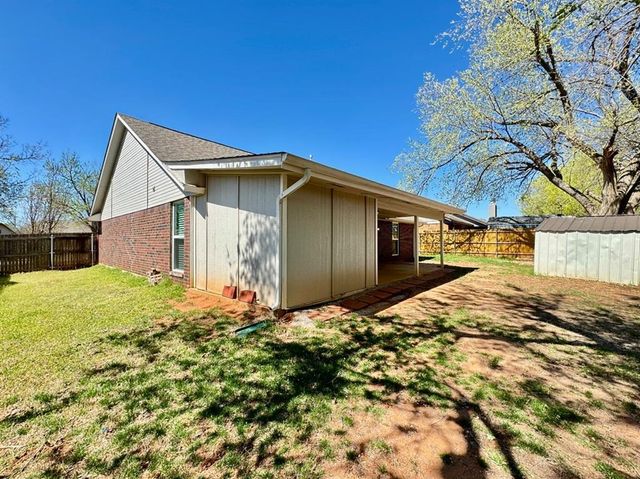 308 N Lockeport Drive, Edmond, OK 73003