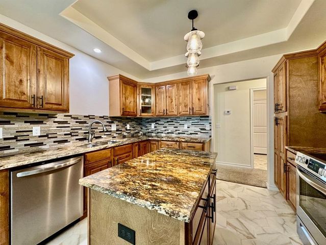 308 N Lockeport Drive, Edmond, OK 73003