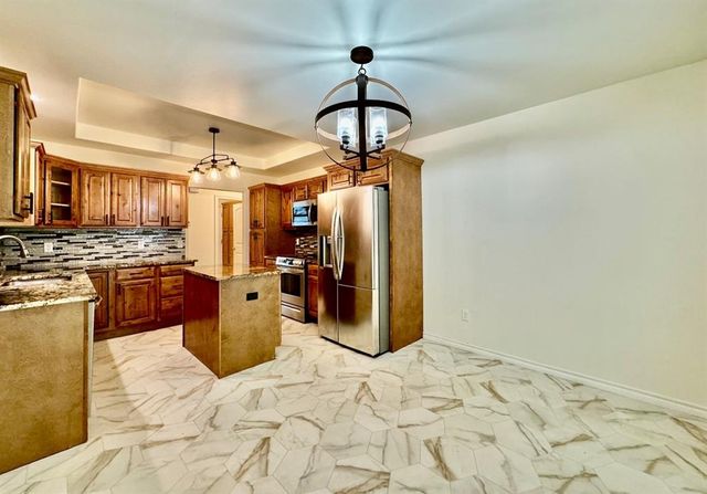 308 N Lockeport Drive, Edmond, OK 73003