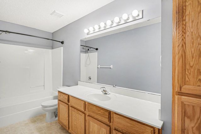 13900 Glendale Trail, Savage, MN 55378