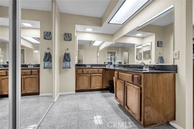 876 Via Mesa Verde, Riverside, CA 92507