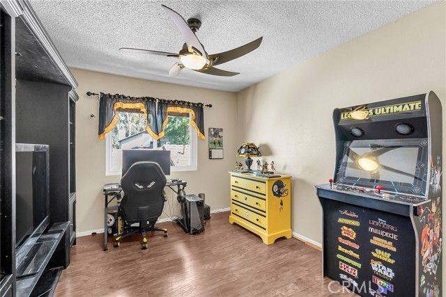 876 Via Mesa Verde, Riverside, CA 92507