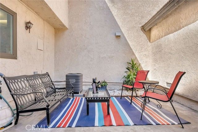 876 Via Mesa Verde, Riverside, CA 92507