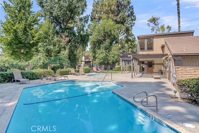 876 Via Mesa Verde, Riverside, CA 92507