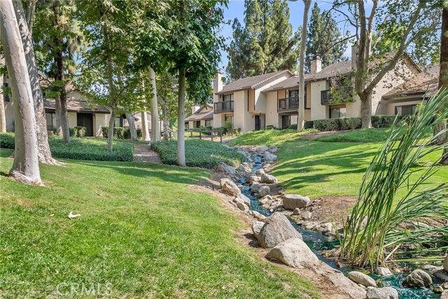 876 Via Mesa Verde, Riverside, CA 92507