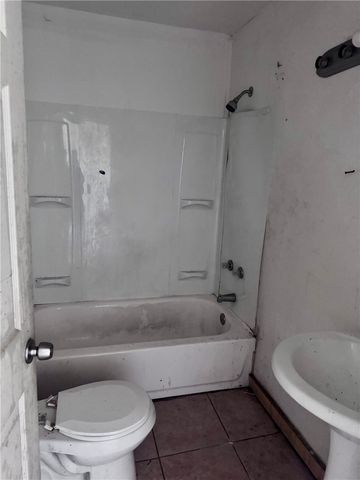 336 Ladson St, Lincoln Larimer, PA 15206