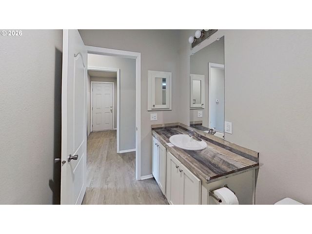 1200 E CENTRAL Ave 80, Sutherlin, OR 97479