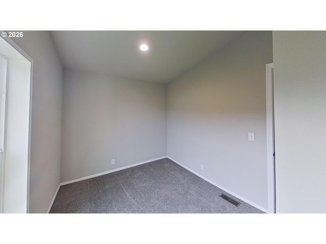 1200 E CENTRAL Ave 80, Sutherlin, OR 97479