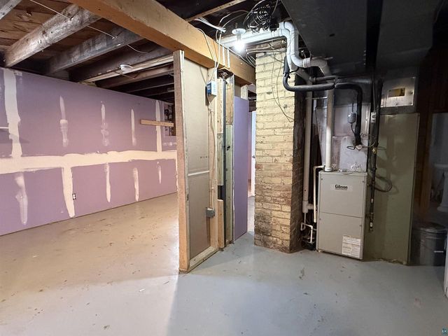 644 N 22nd St, Superior, WI 54880