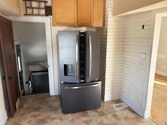 644 N 22nd St, Superior, WI 54880